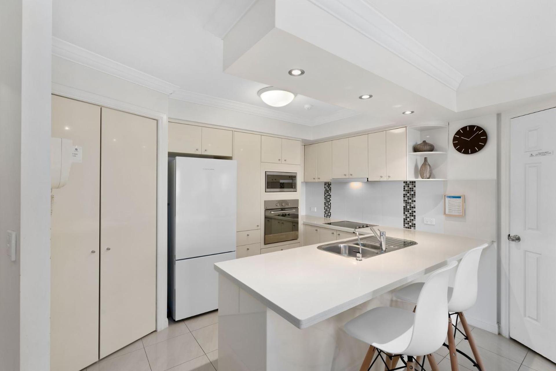 Apartment Phoenician Broadbeach - Gclr Gold Coast